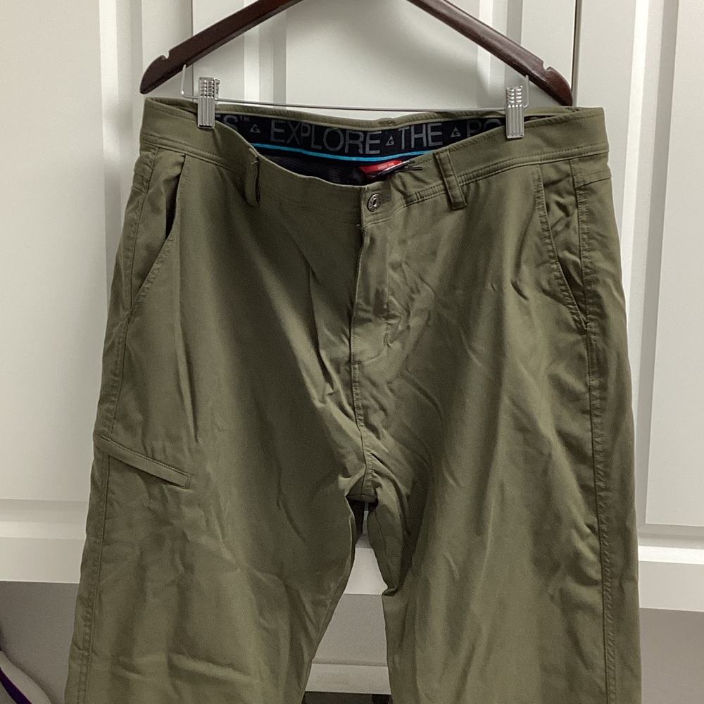 Gerry Weber Men's Chinos in Olive Green